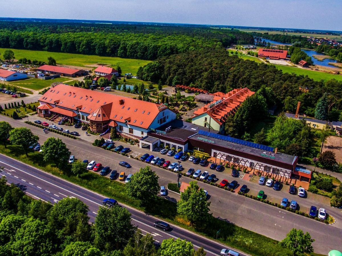 Hotel Delicjusz Trzebaw Extérieur photo